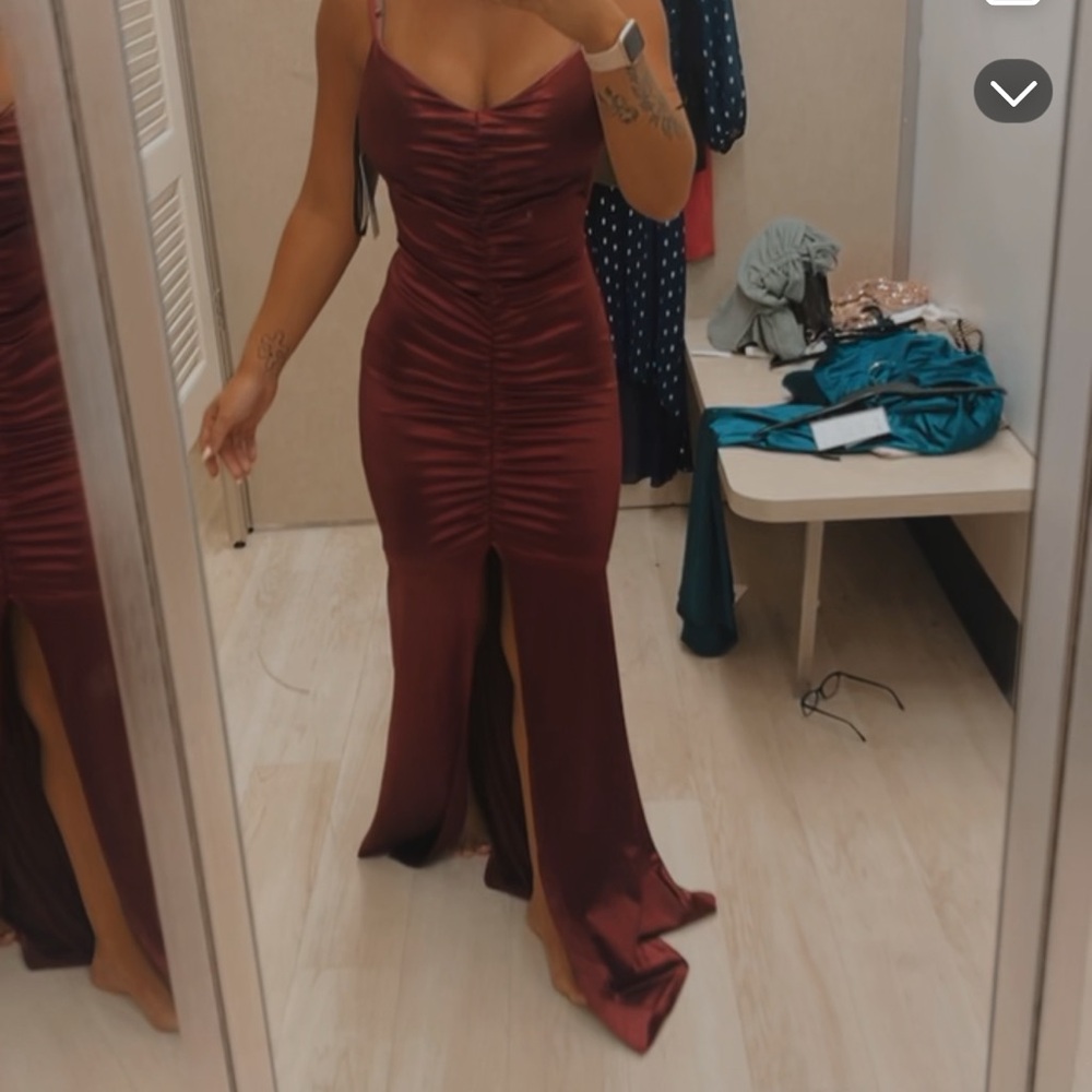 Dress - Picture 4 of 4